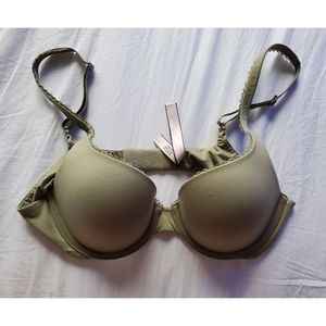 Victoria's Secret Body by Victoria pushup